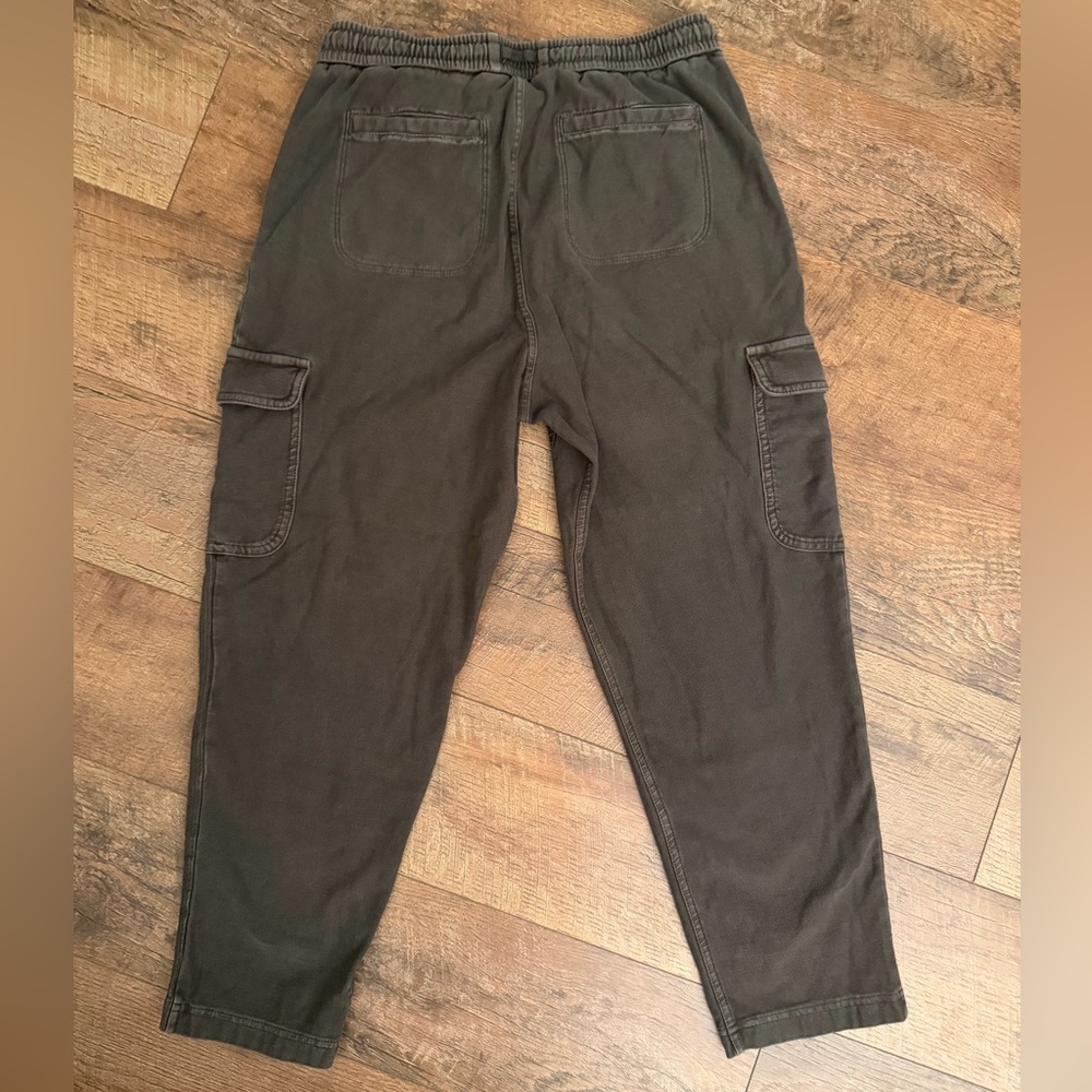 📦 Athleta Farallon Cargo Crop - Picture 6 of 10